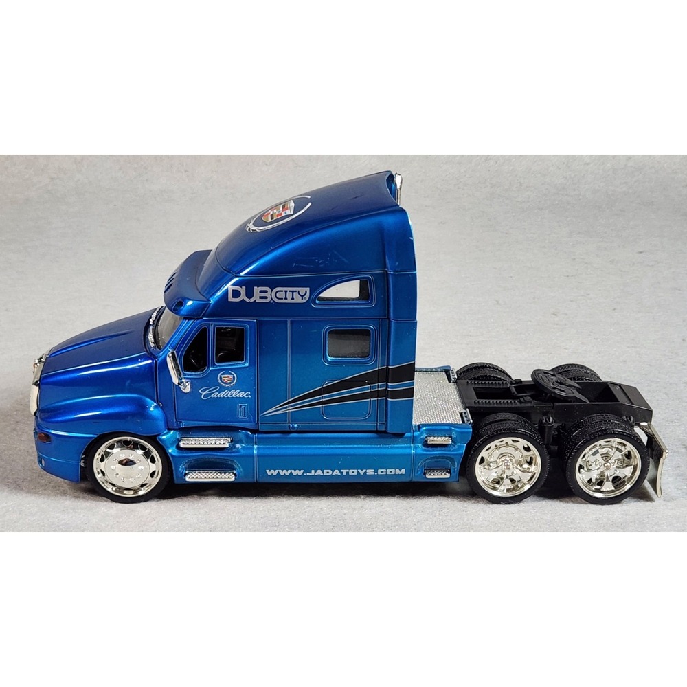 Jada Toys DUB City Kenworth T2000 1:32 Blue Cadillac Semi Truck Diecast